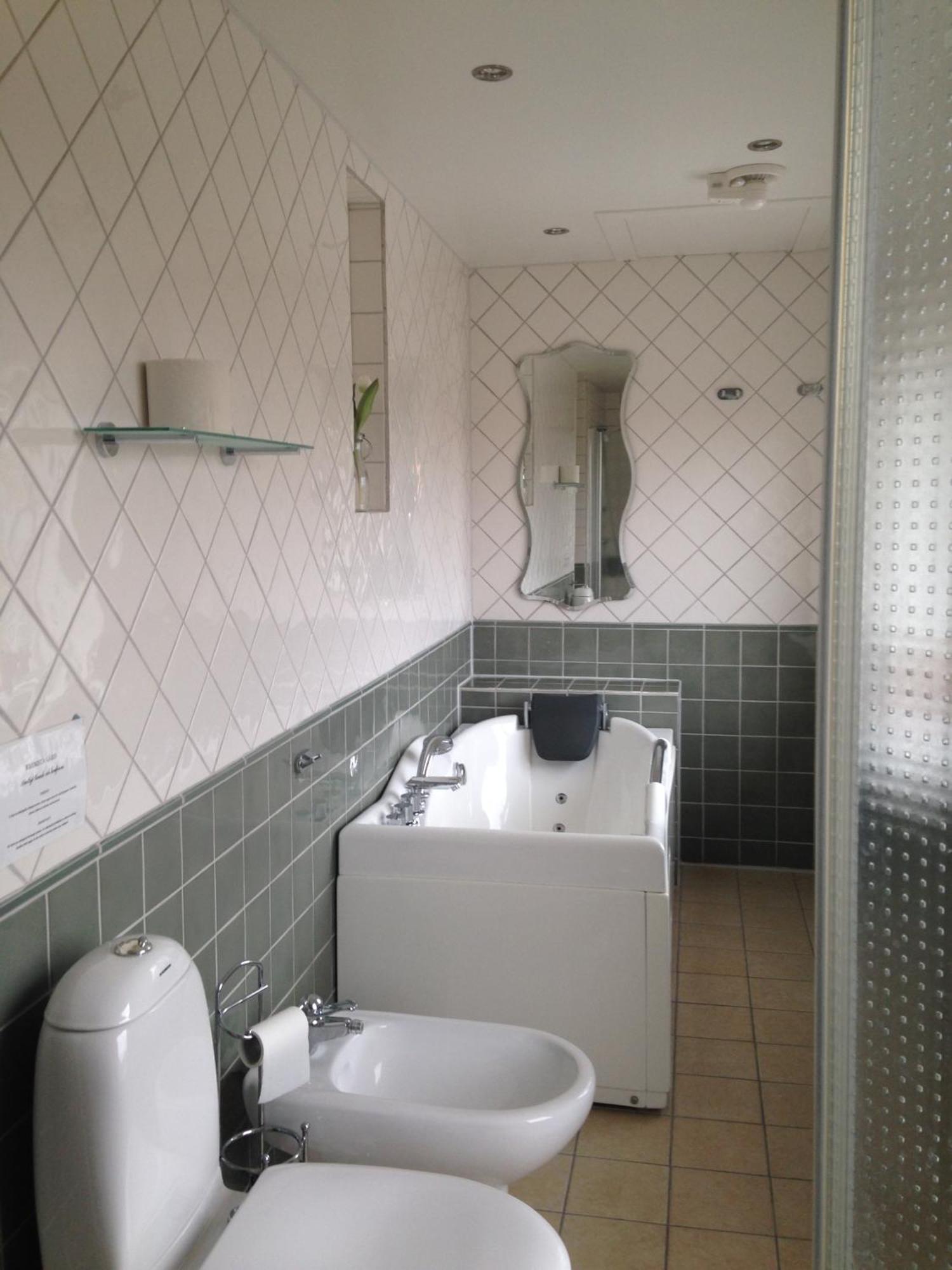 Kroksta Gard Balinge Номер фото